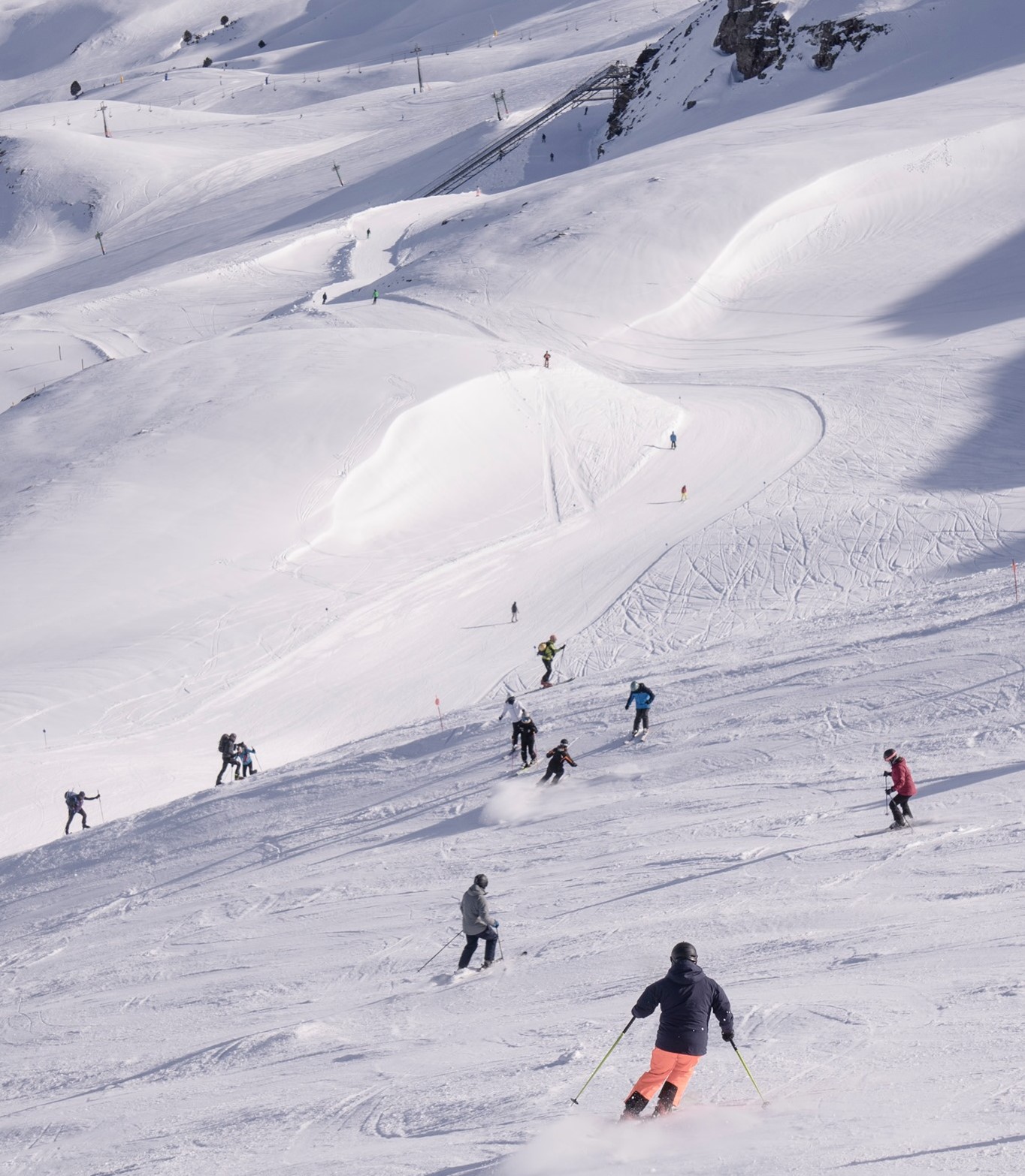 Astn ampla su dominio esquiable y pide responsabilidad a los esquiadores