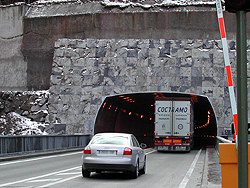 Tunnel du Somport. Btiment entre France