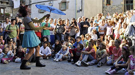El Camino de Santiago lleva el teatro a las calles de Santa Cruz de la Sers