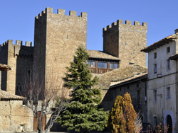 Biniés. Castillo. Siglo. XV