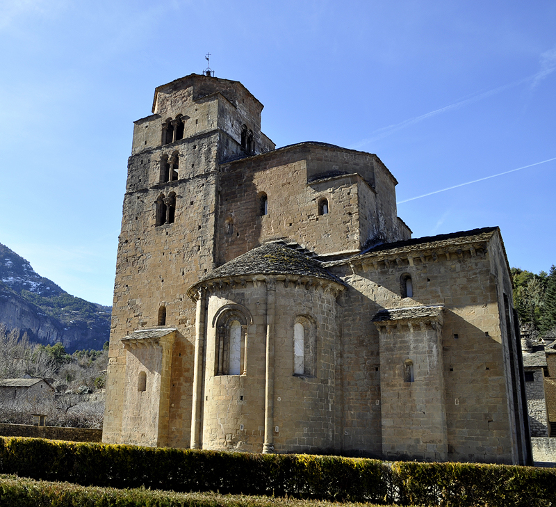 Iglesia Parroquial de Santa Cruz de la Serós. Siglos XI-XII